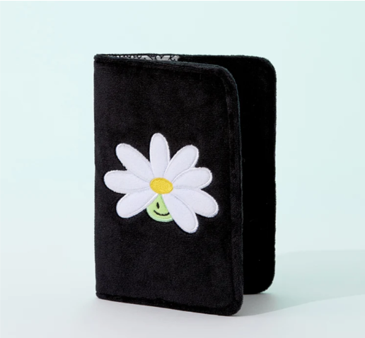 ZO&FRIENDS A&NE Signature Passport Case