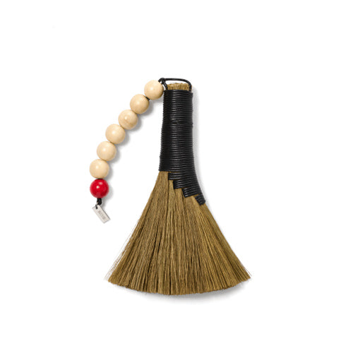 BTS DALMAJUNG X MU:DS Official MD Mini Broom