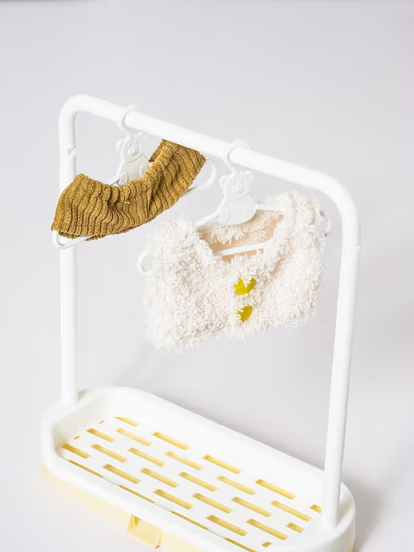 Doll DIY Winter Poggle Vest & Pants Set [DAISO]